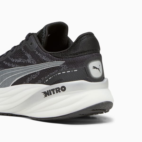 Tenis de correr Magnify NITRO 2 para hombre, PUMA Black-PUMA White-PUMA Silver, extralarge